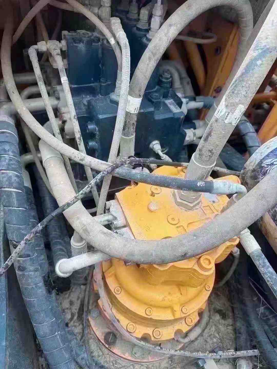 Buy Hyundai R205VS Used Excavator / 9