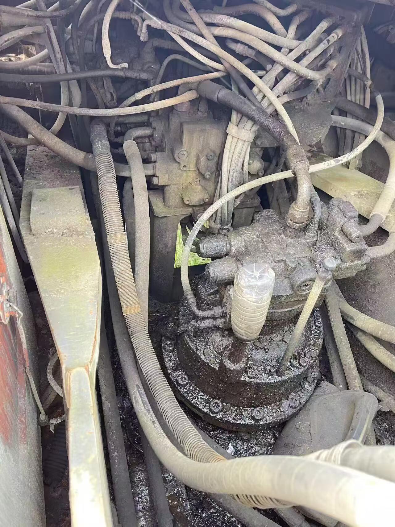 Buy Hitachi EX240-3 Used Excavator / 5