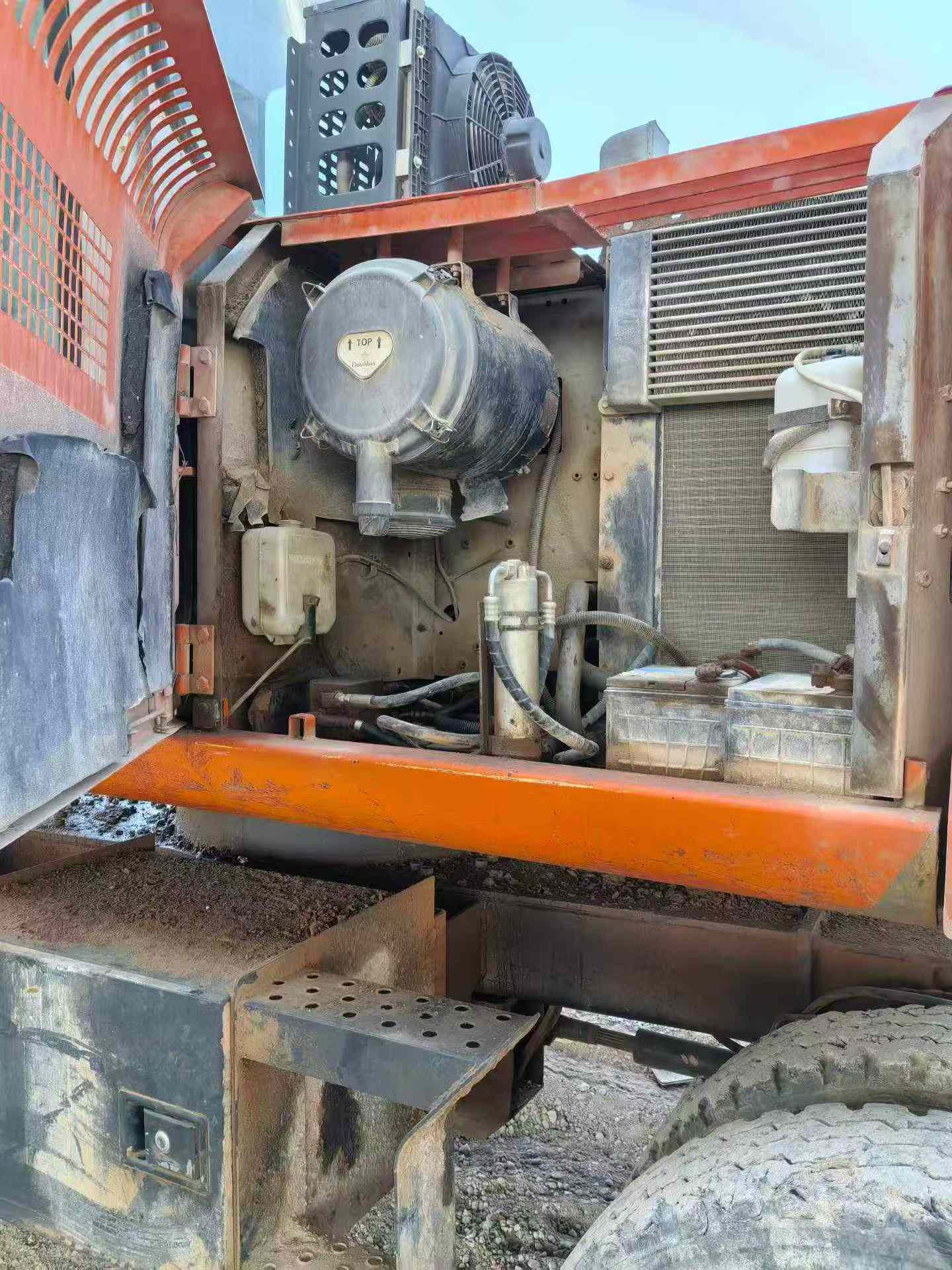 Buy Hitachi EX130H-5 Used Excavator / 8