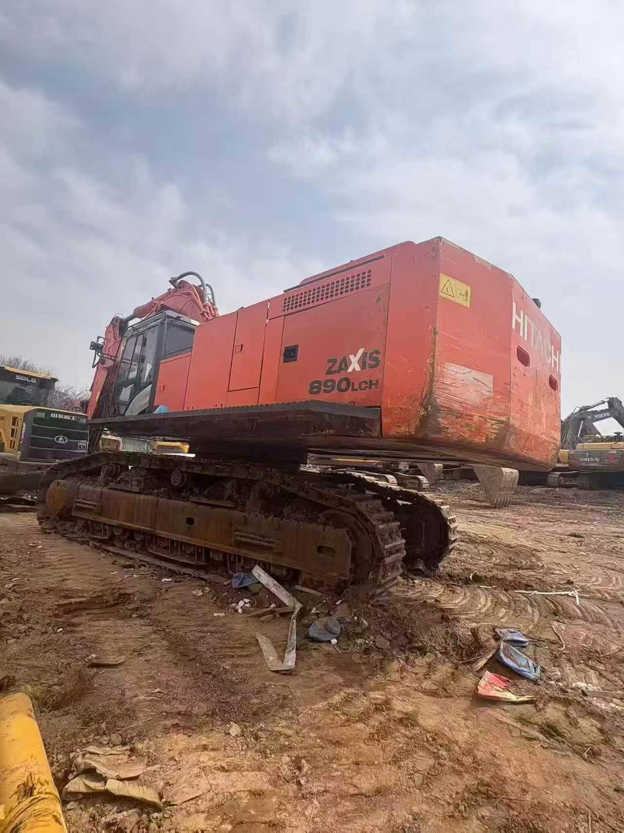 Buy Hitachi ZX890LCH-5A Used Excavator / 2