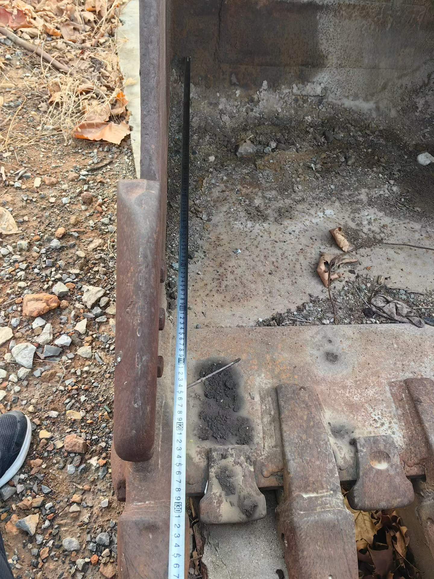 Buy Kobelco SK250 Used Excavator / 4