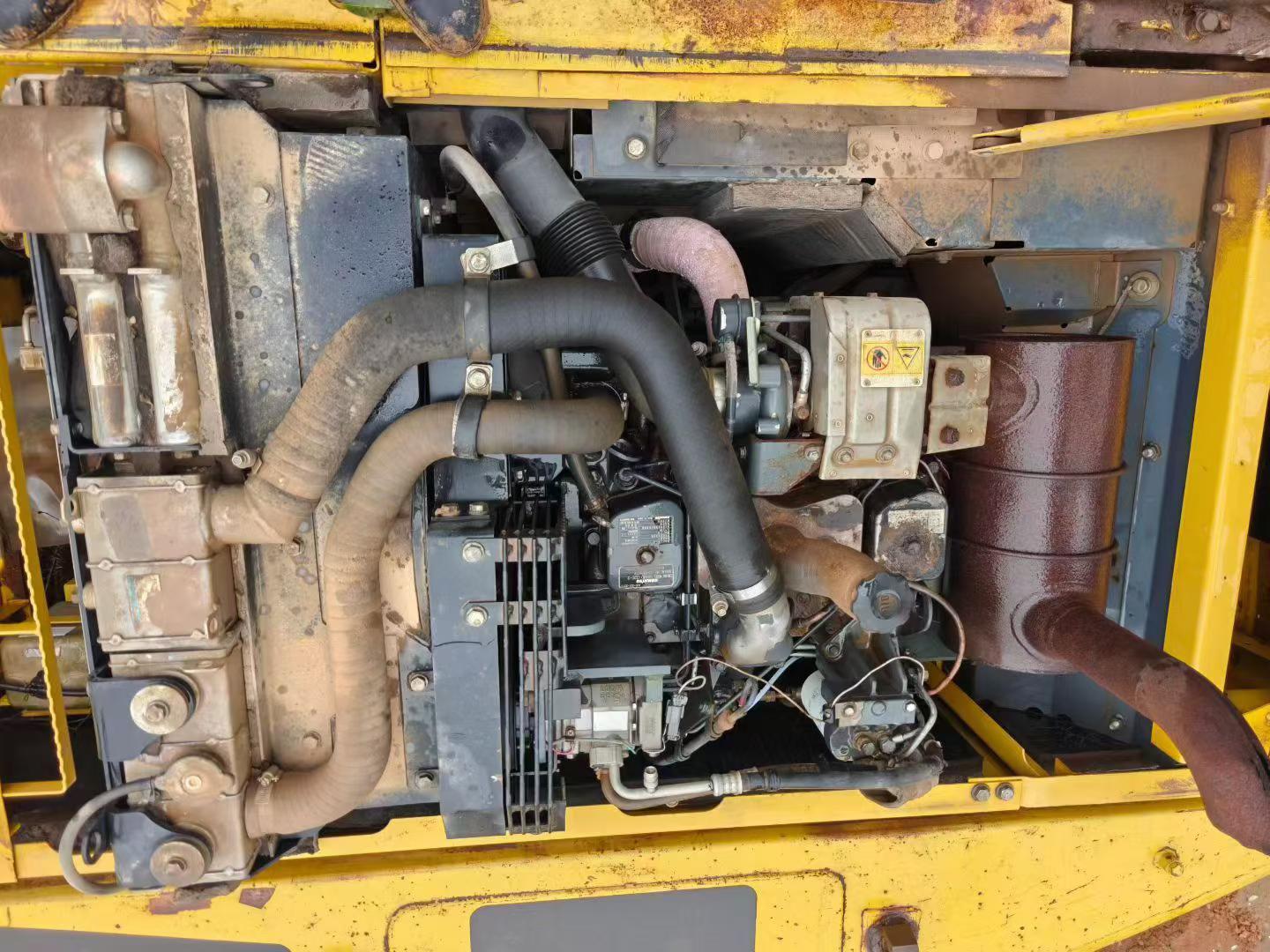 Buy Komatsu PC160-6 Used Excavator / 3