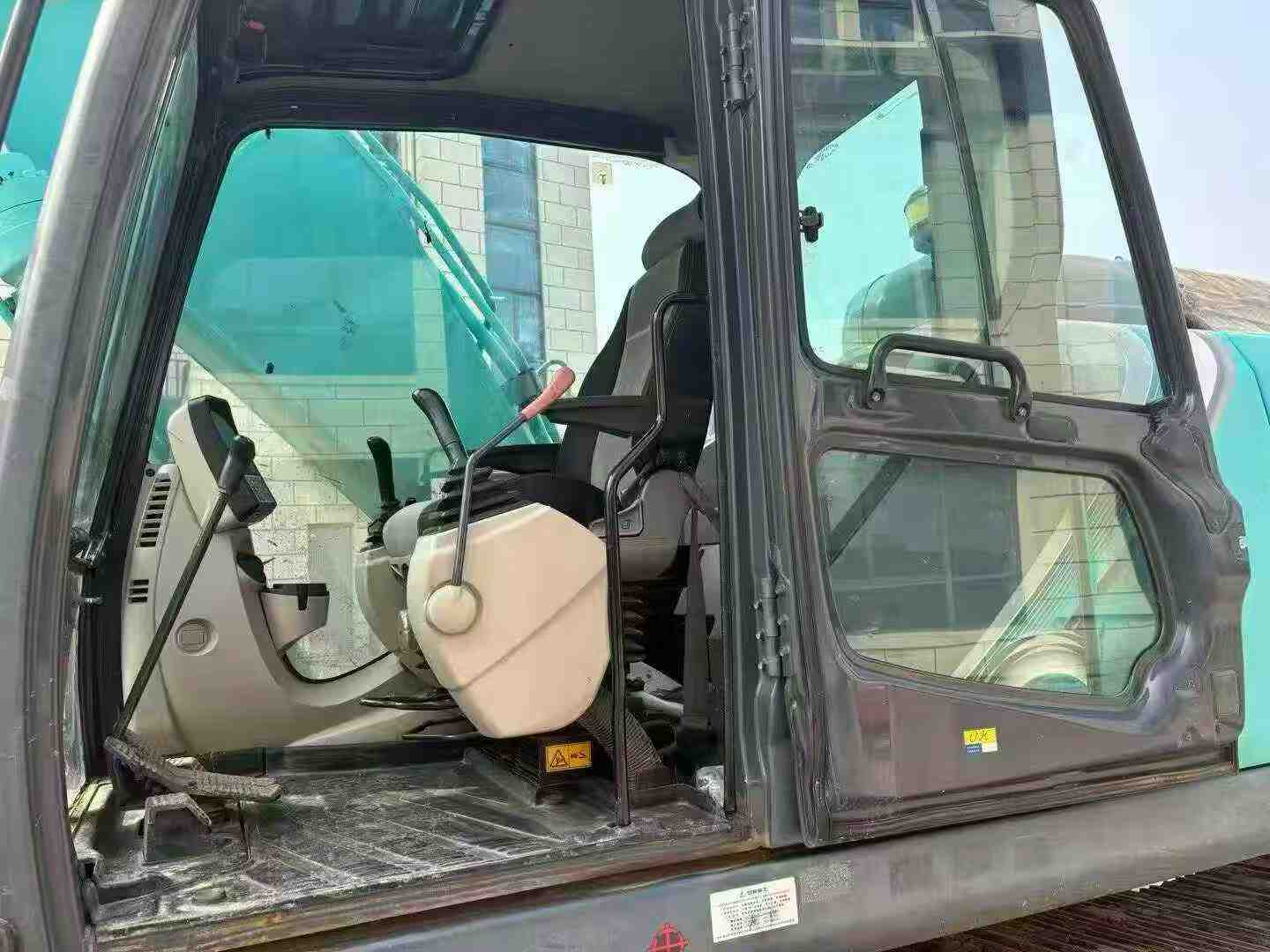 Buy Kobelco SK260LC-8 Used Excavator / 8