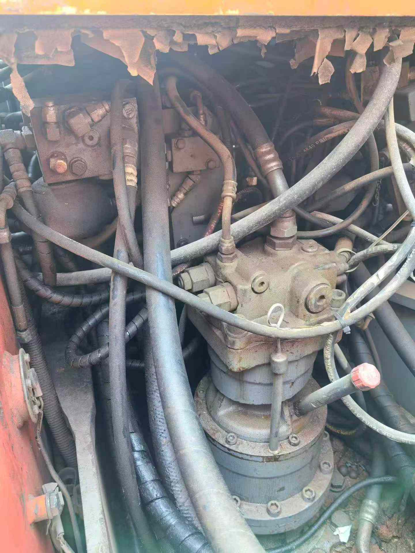 Buy Hitachi EX130H-5 Used Excavator / 5