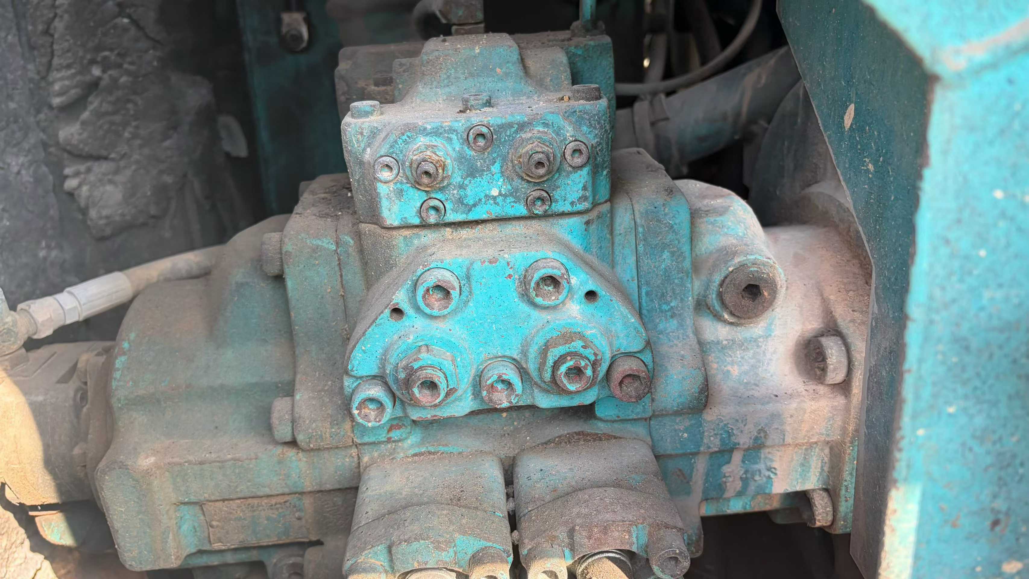 Buy Kobelco SK120 Used Excavator / 3