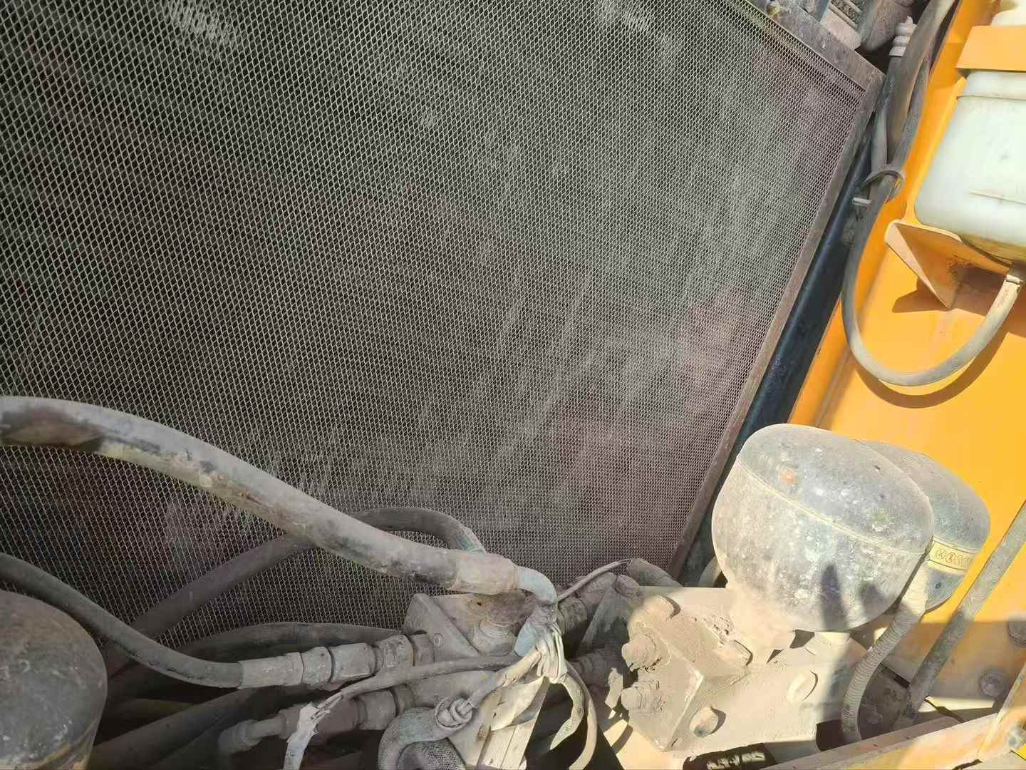 Buy Hyundai R210W-7 Used Excavator / 4