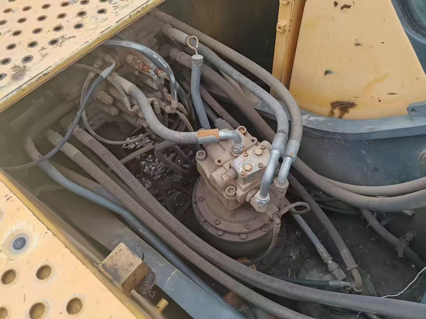 Buy Volvo EC210B Used Excavator / 8