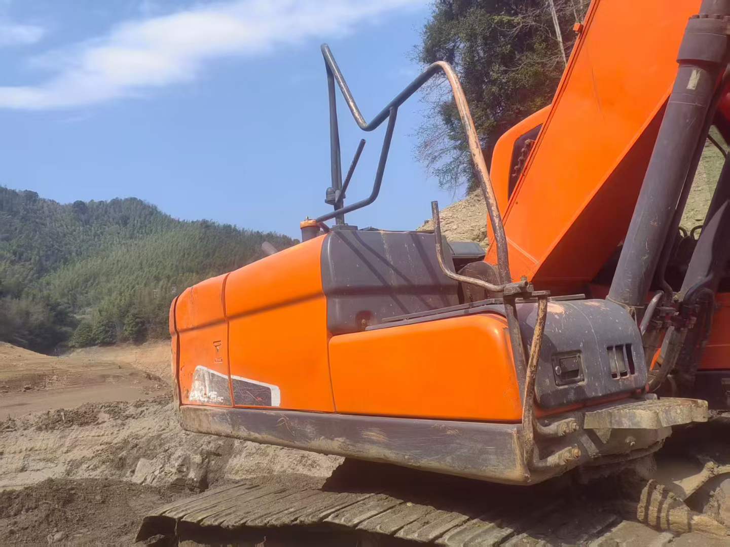 Buy Doosan DH215-7 Used Excavator / 6