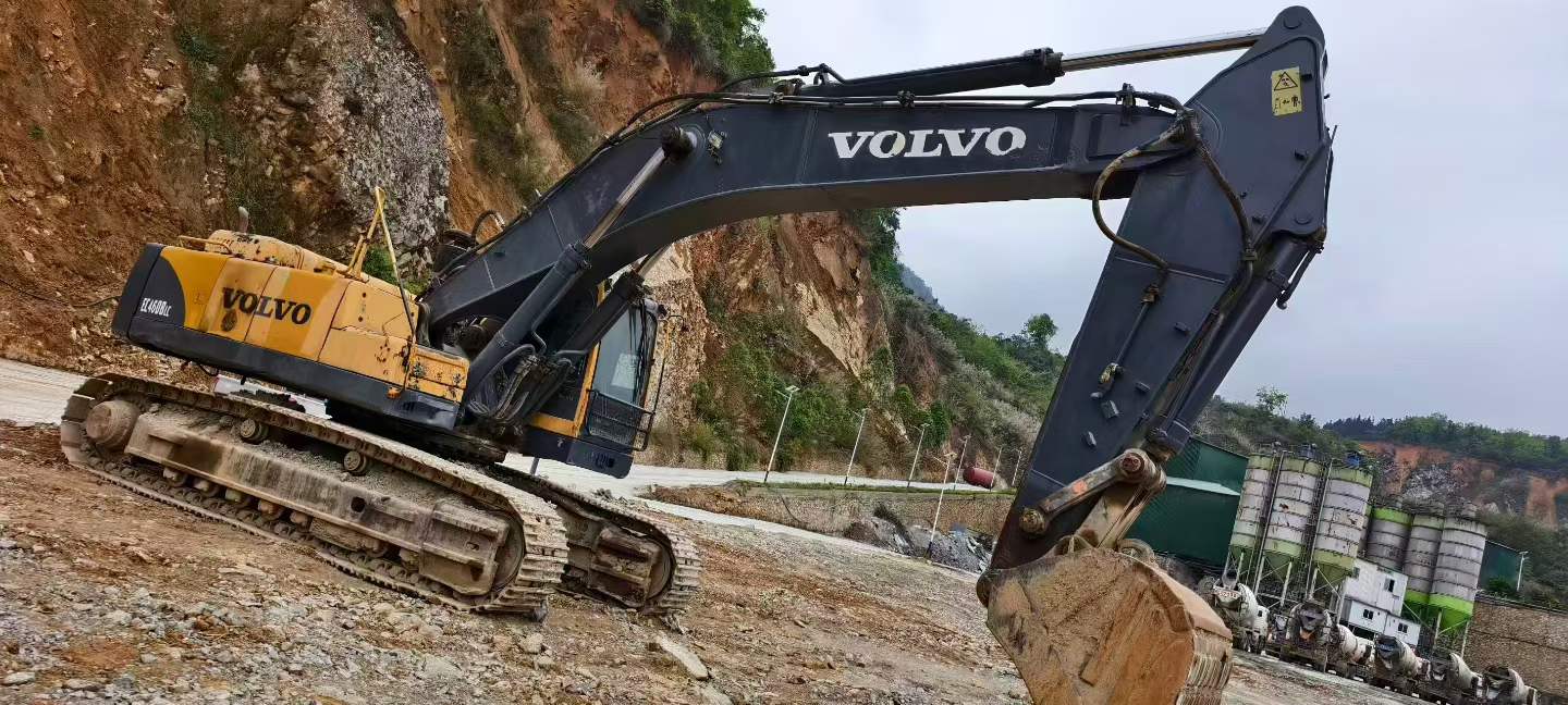 Buy Volvo EC460 Used Excavator / 2