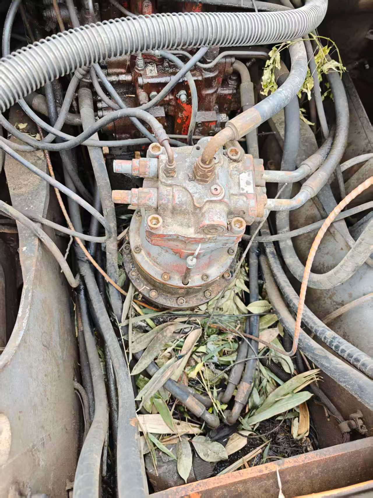 Buy Hitachi EX200-5 Used Excavator / 7