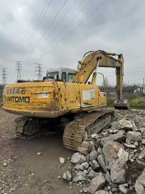 Buy Sumitomo SH200-3 Used Excavator / 3 Buy Sumitomo SH200-3 Used Excavator / 3