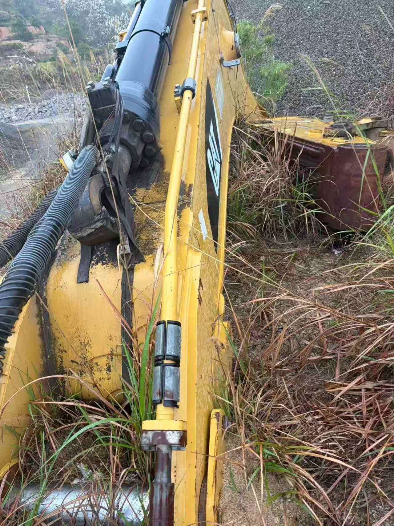 Buy Caterpillar 374D Used Excavator / 9