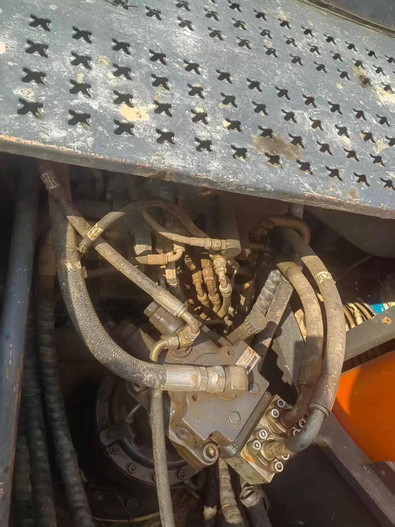 Buy Doosan DH215-7 Used Excavator / 3