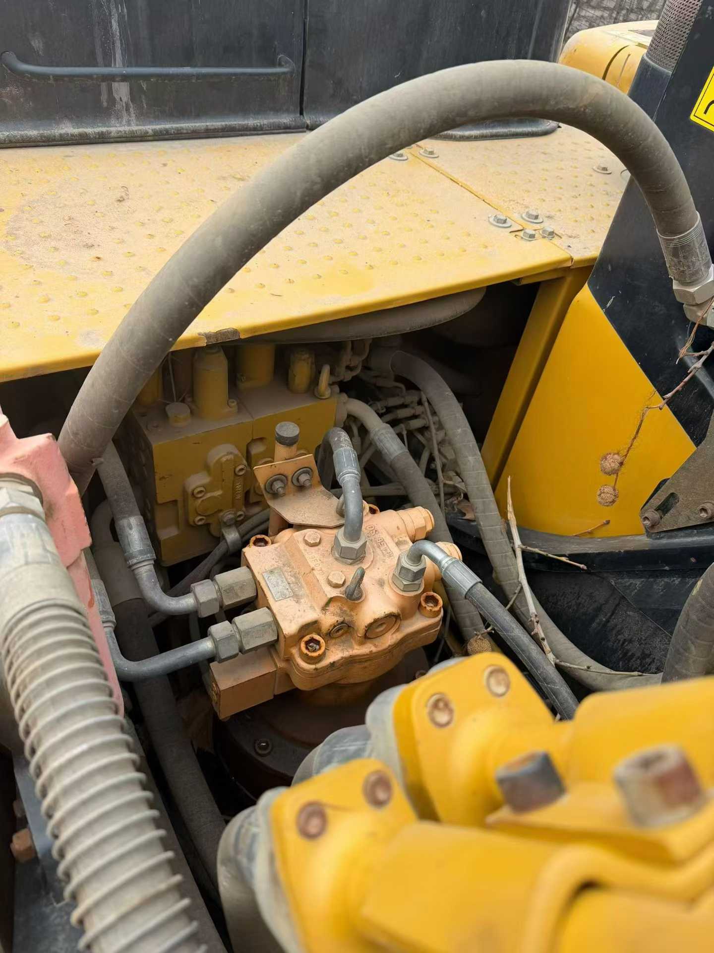 Buy Sany SY215C Used Excavator / 6