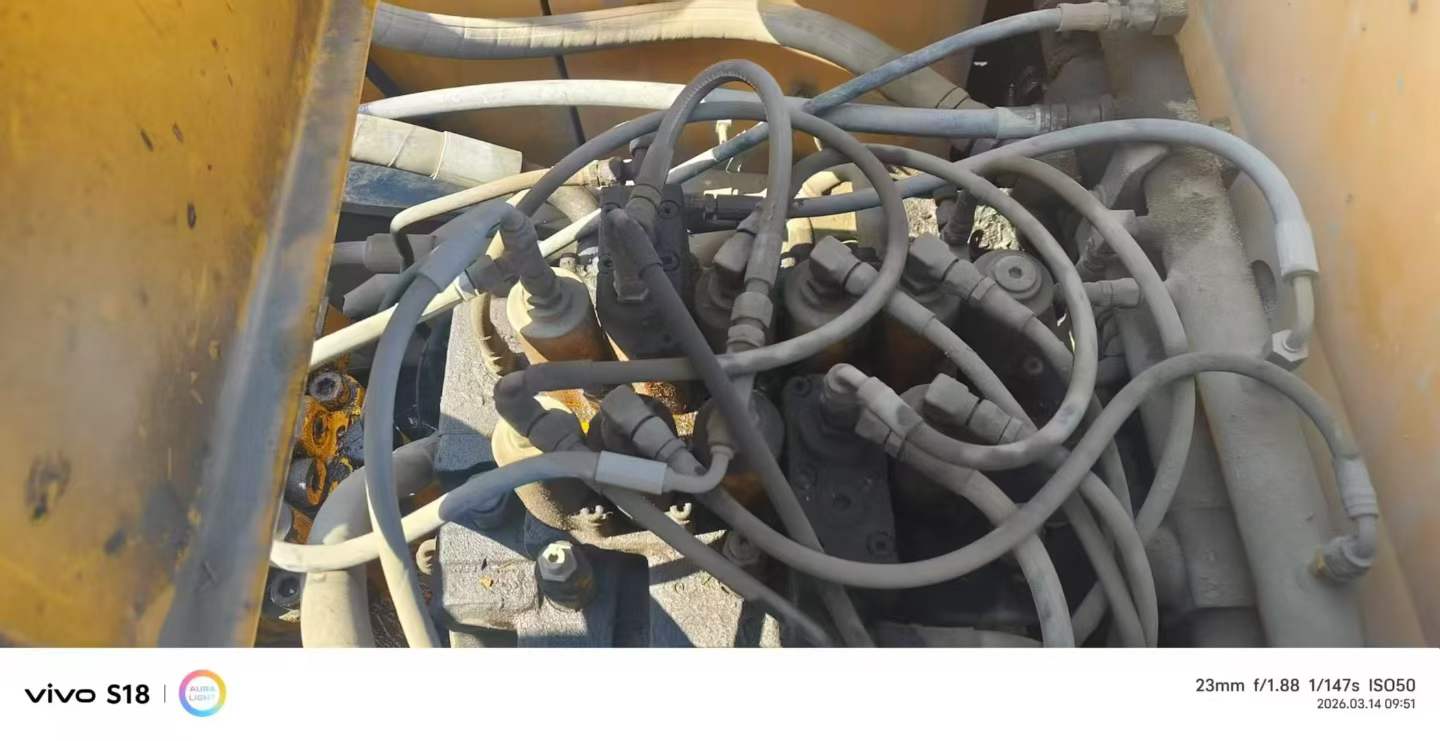 Buy Hyundai R215-7C Used Excavator / 6