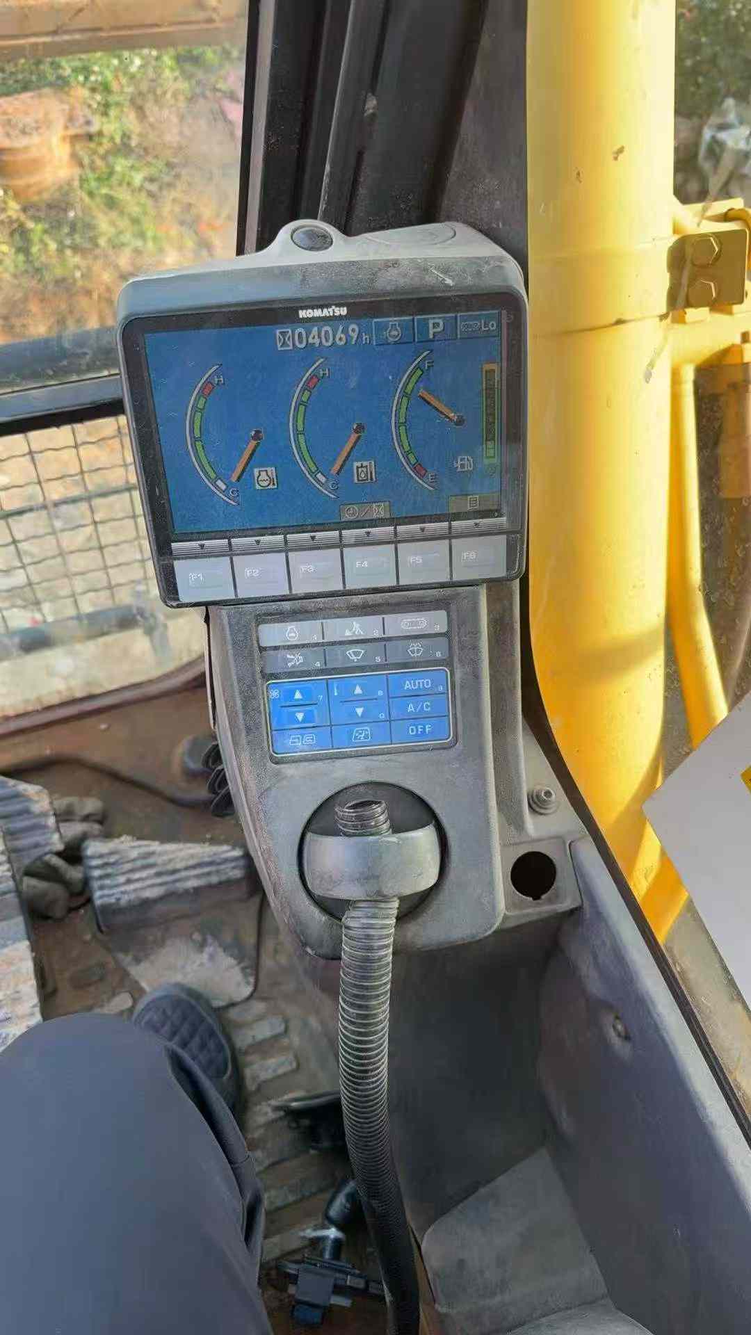 Buy Komatsu PC450-6 Used Excavator / 5