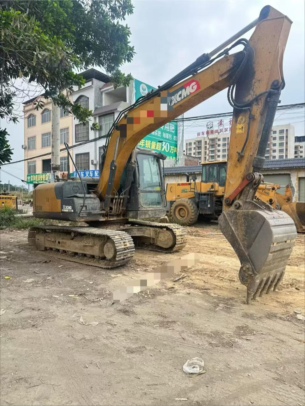Buy XCMG XE135D Used Excavator / 4