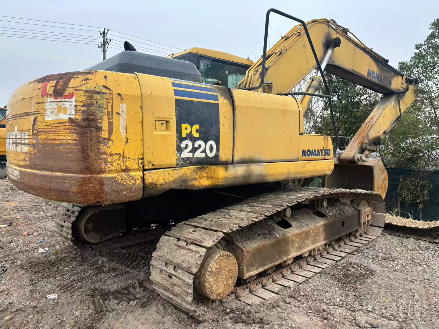 Buy Komatsu PC220-7 Used Excavator / 2