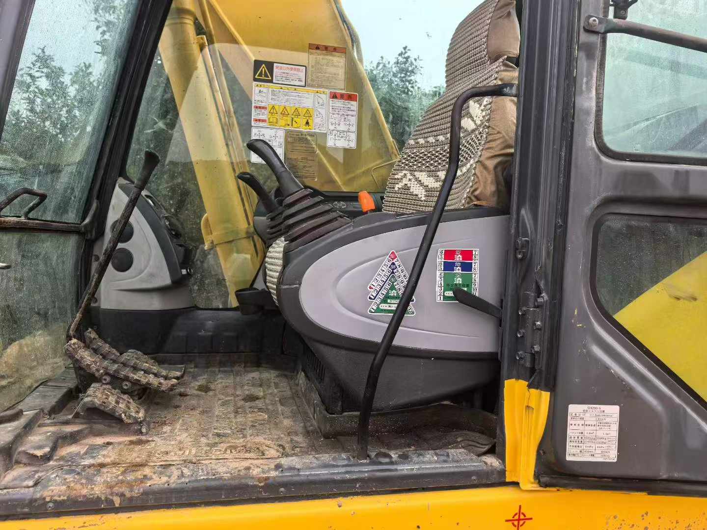 Buy Sumitomo SH200-5 Used Excavator / 9