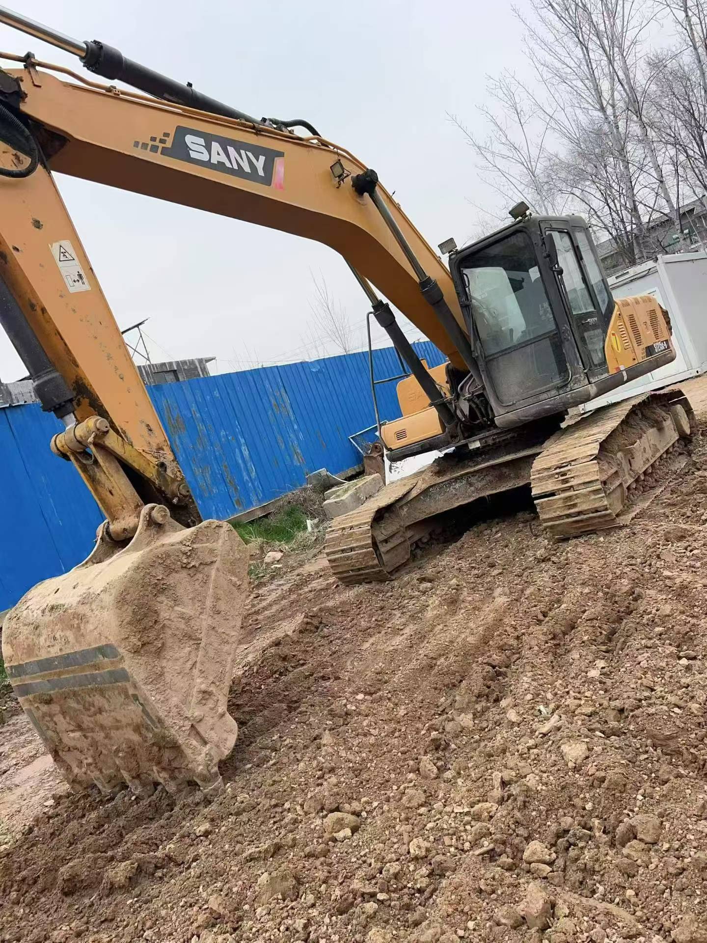 Buy Sany SY215C-8 Used Excavator / 3