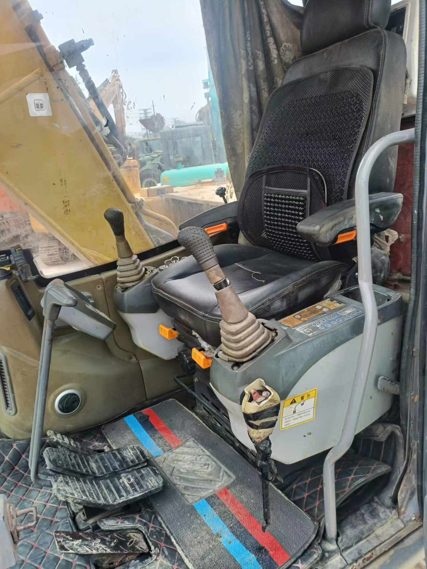 Buy XCMG XE135B Used Excavator / 3