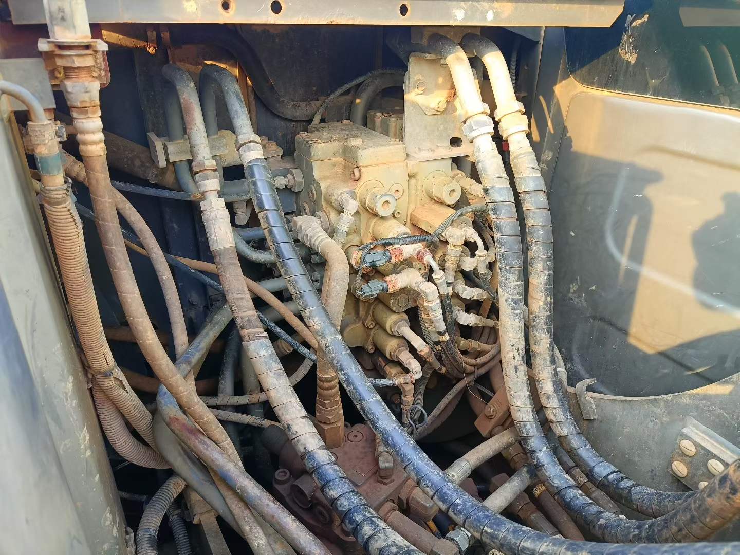 Buy Sumitomo SH130-6 Used Excavator / 5