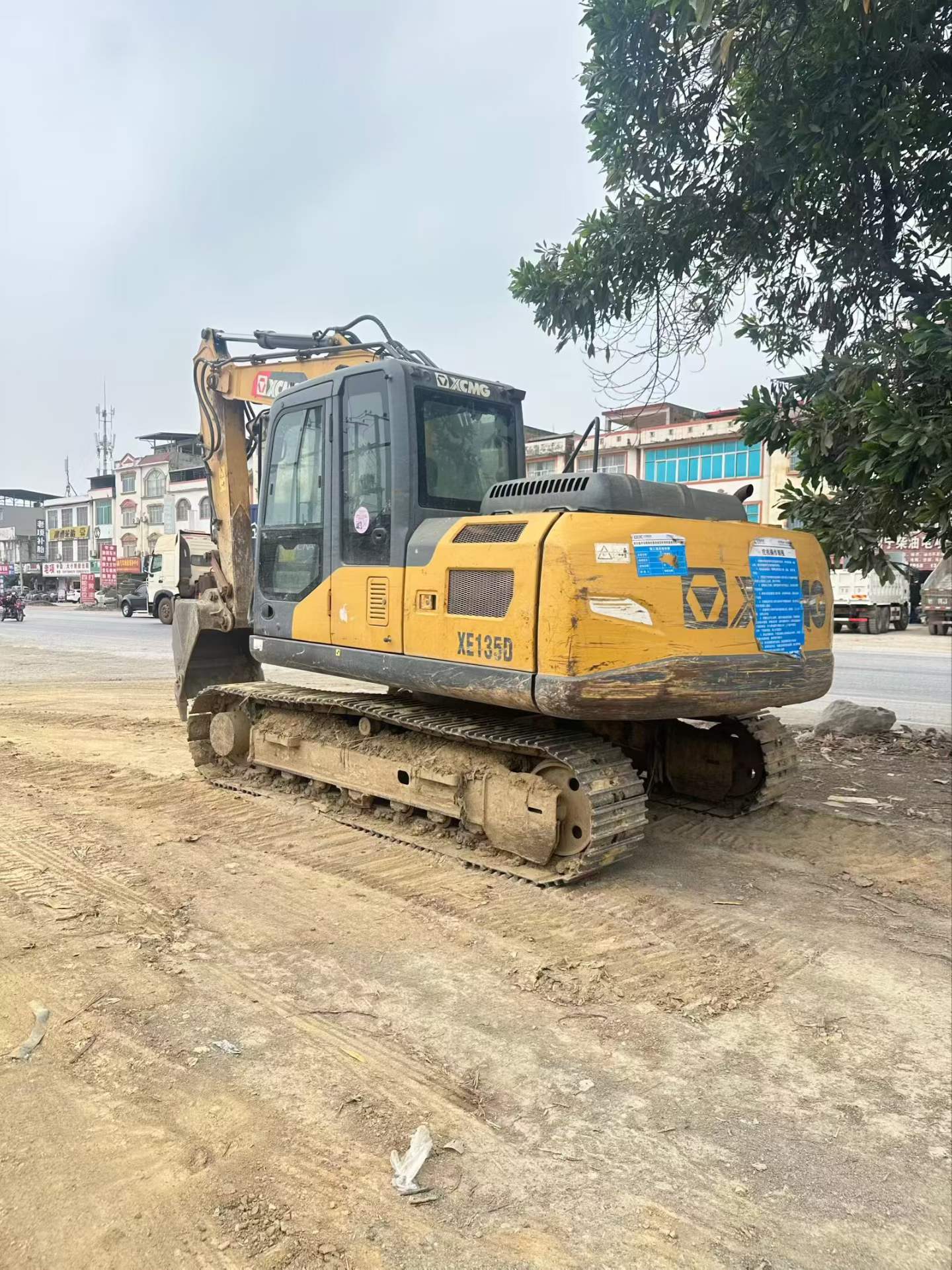 Buy XCMG XE135D Used Excavator / 2