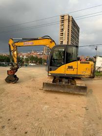 Buy XCMG XE75DA Used Excavator / 2 Buy XCMG XE75DA Used Excavator / 2