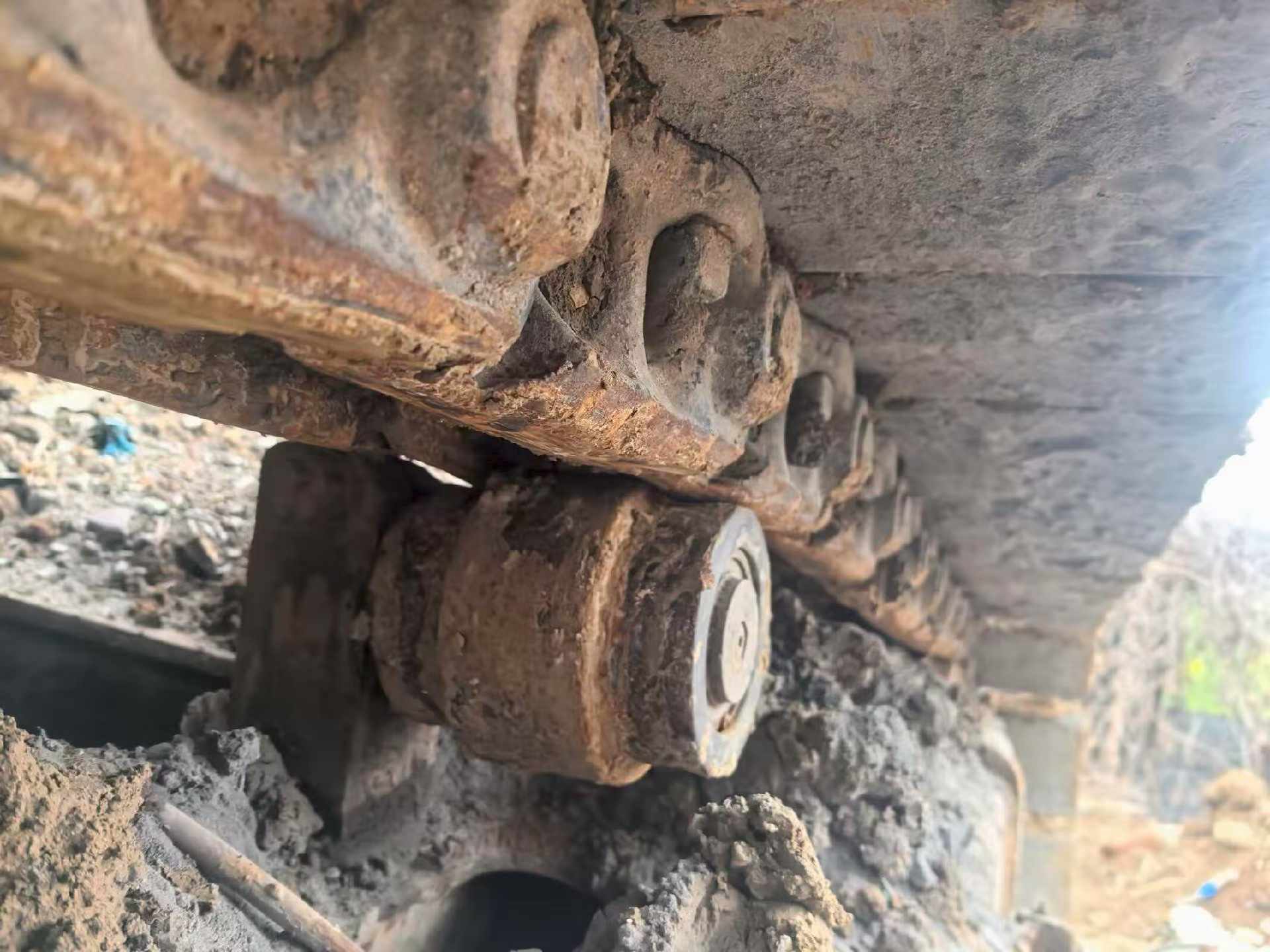 Buy Kobelco SK210LC Used Excavator / 8