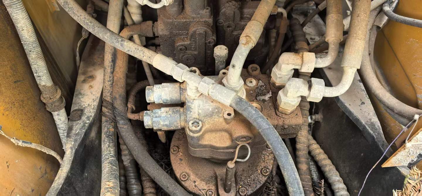 Buy XCMG XE155D Used Excavator / 2