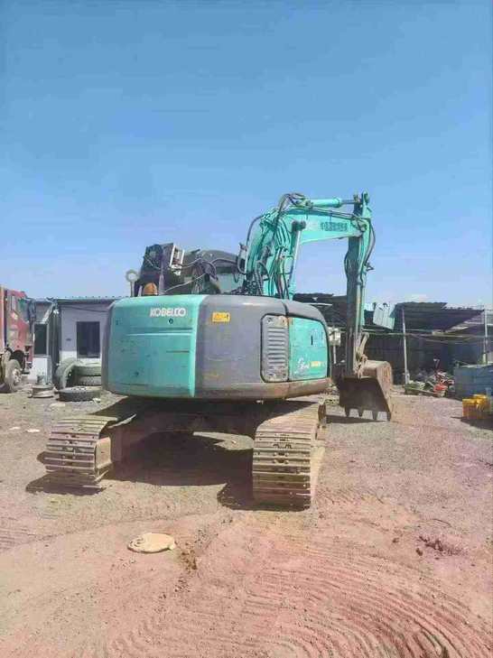 Buy Kobelco SK135SR Used Excavator / 1