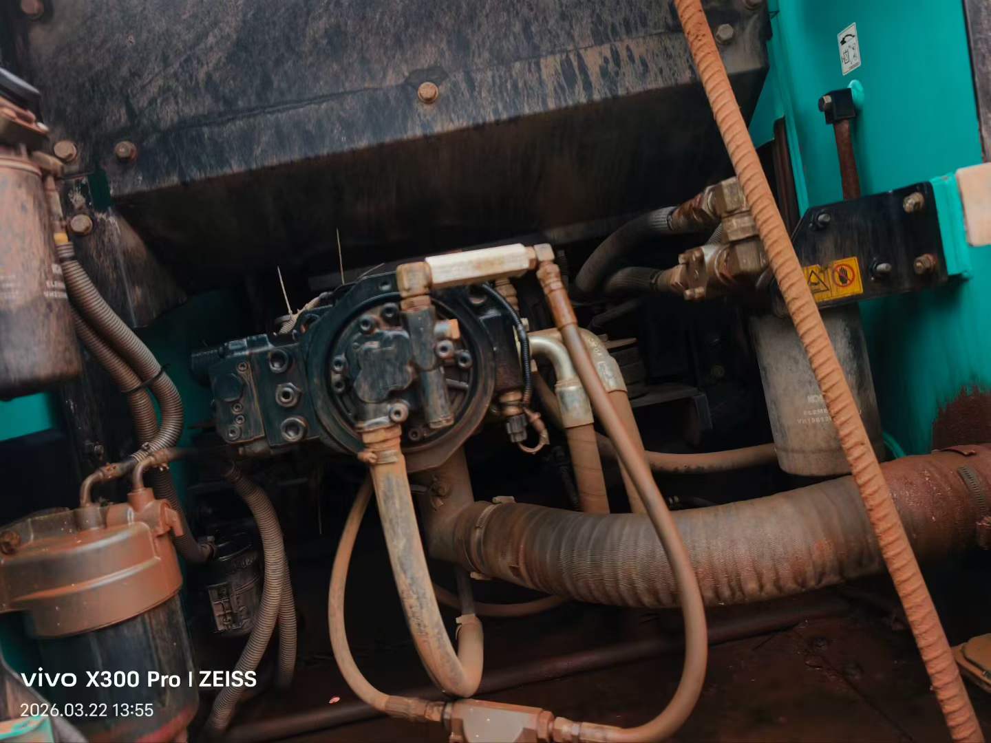 Buy Kobelco SK210-6 Used Excavator / 3