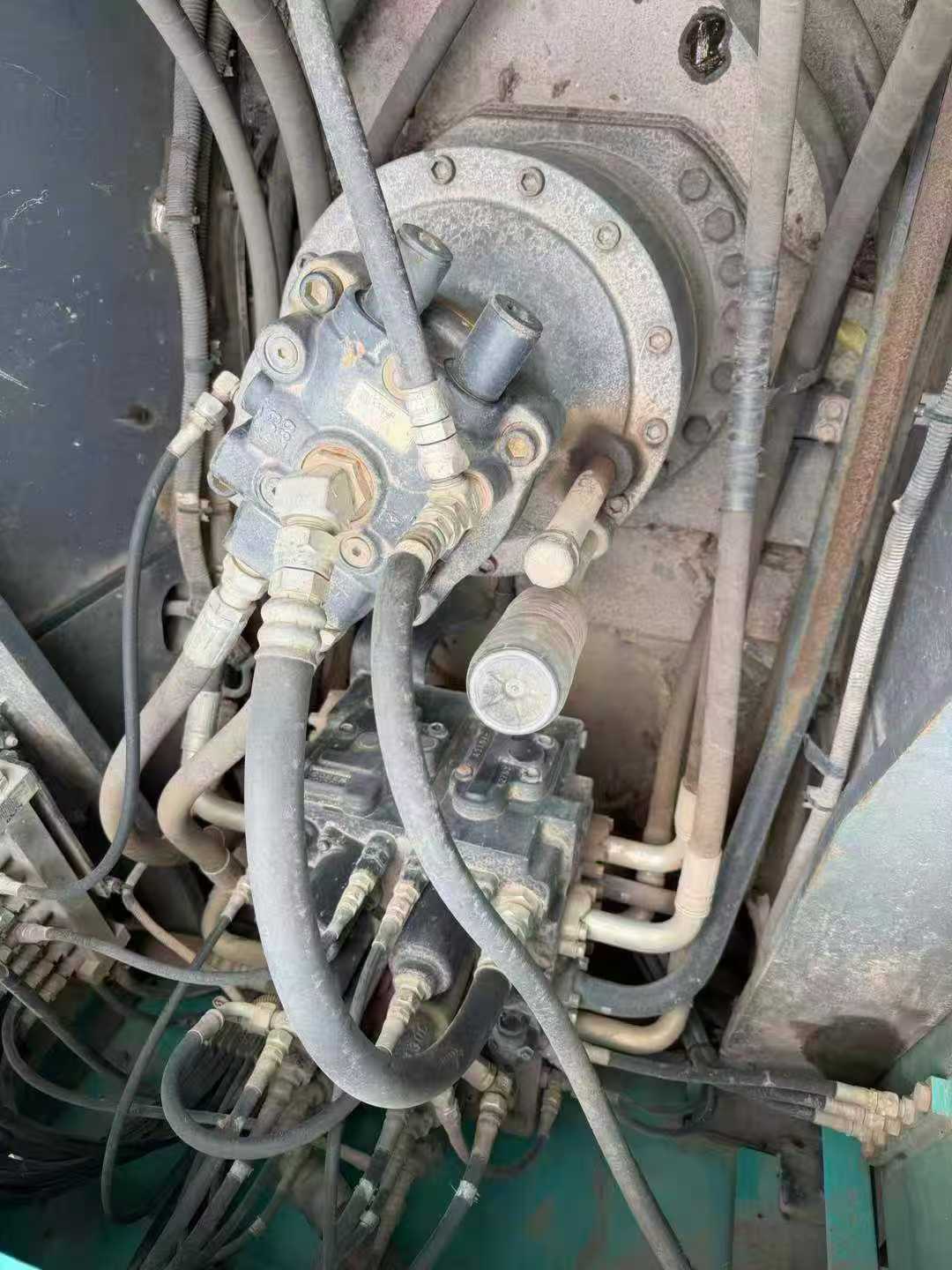 Buy Kobelco SK260 Used Excavator / 3