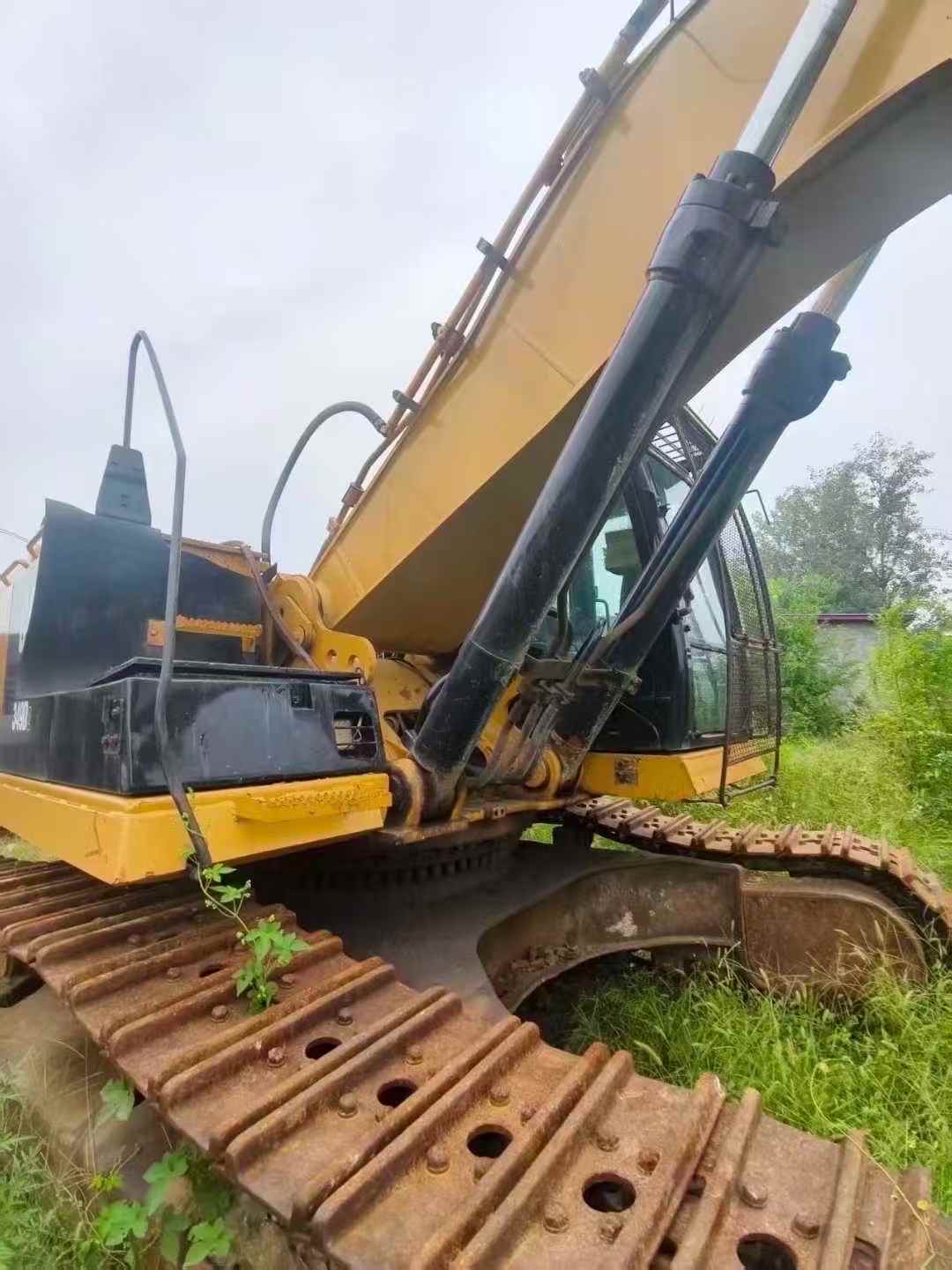Buy Caterpillar 345B Used Excavator / 2