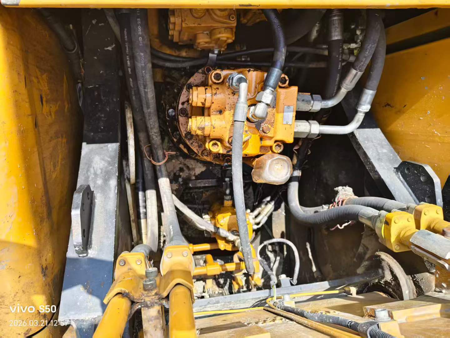 Buy Sany SY205C Used Excavator / 3