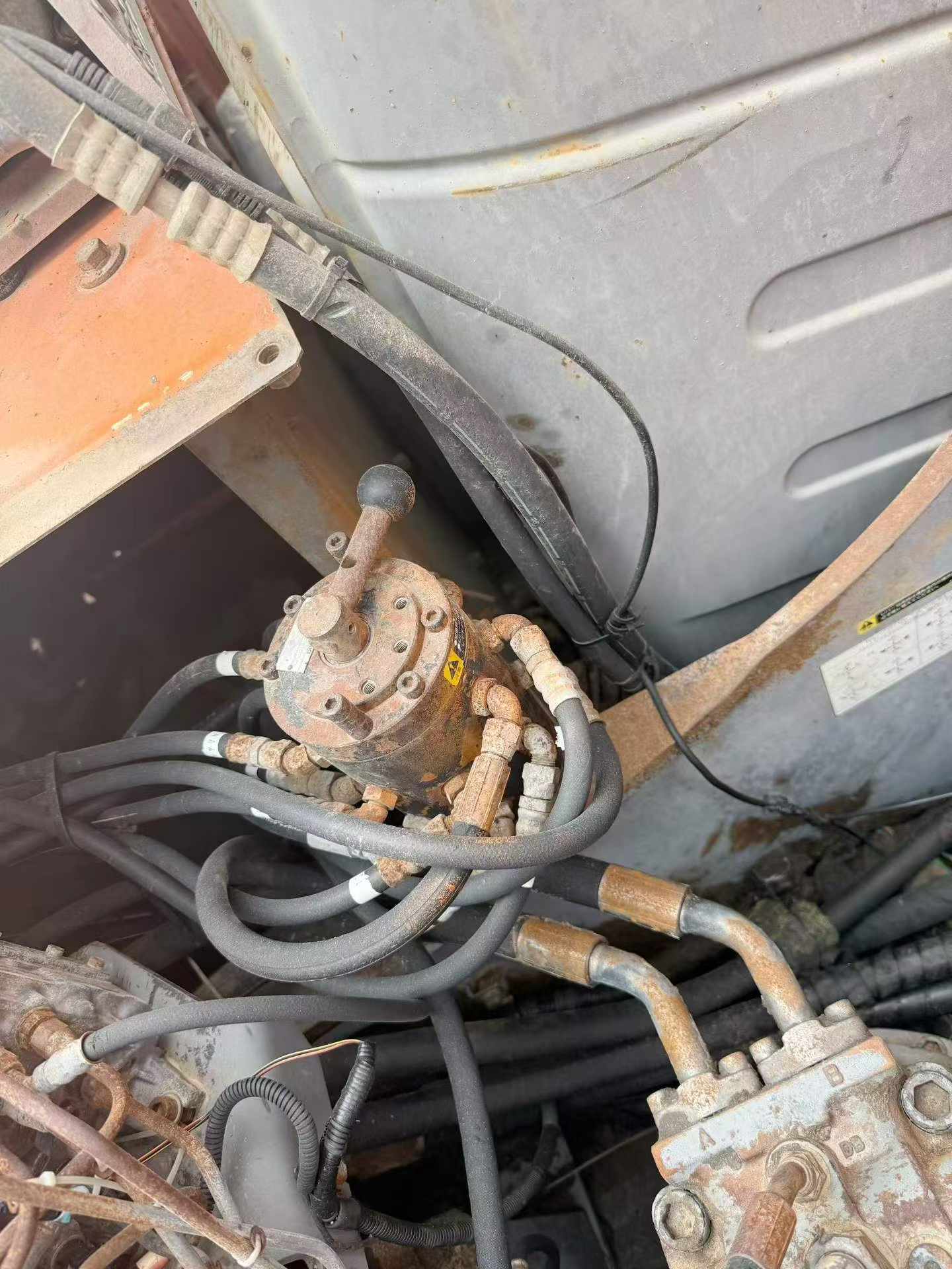 Buy Hitachi ZX200-6 Used Excavator / 6