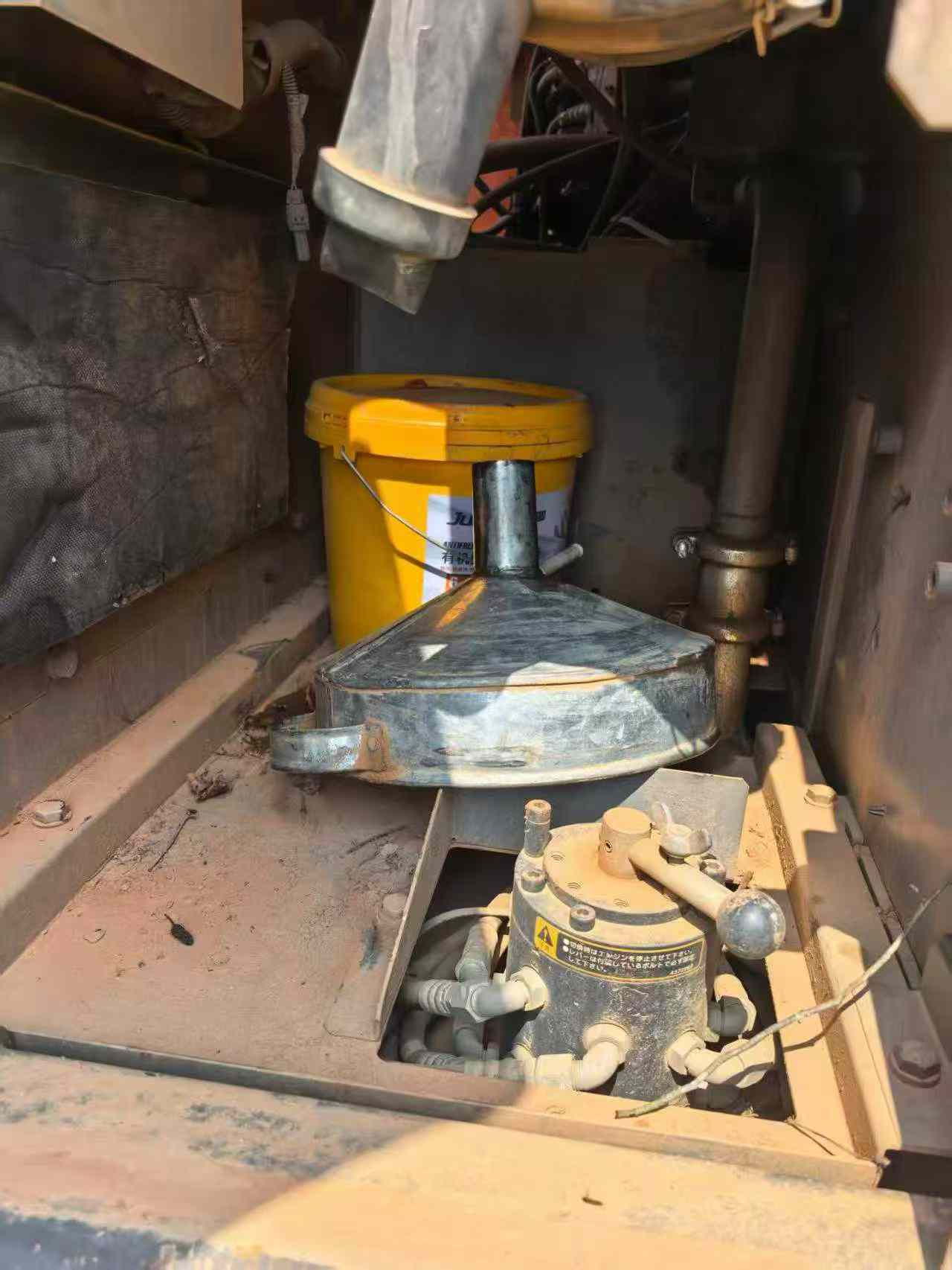 Buy Hitachi EX200 Used Excavator / 2