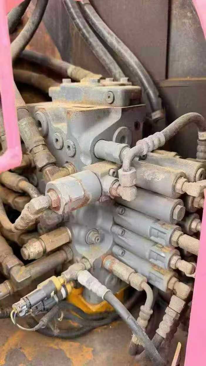 Buy Kato HD308R Used Excavator / 4 Buy Kato HD308R Used Excavator / 4