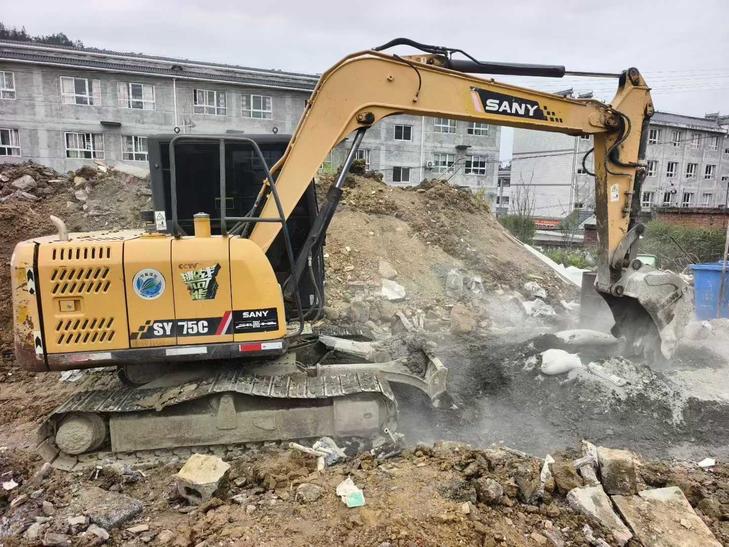 Buy Sany SY65C Used Excavator / 1