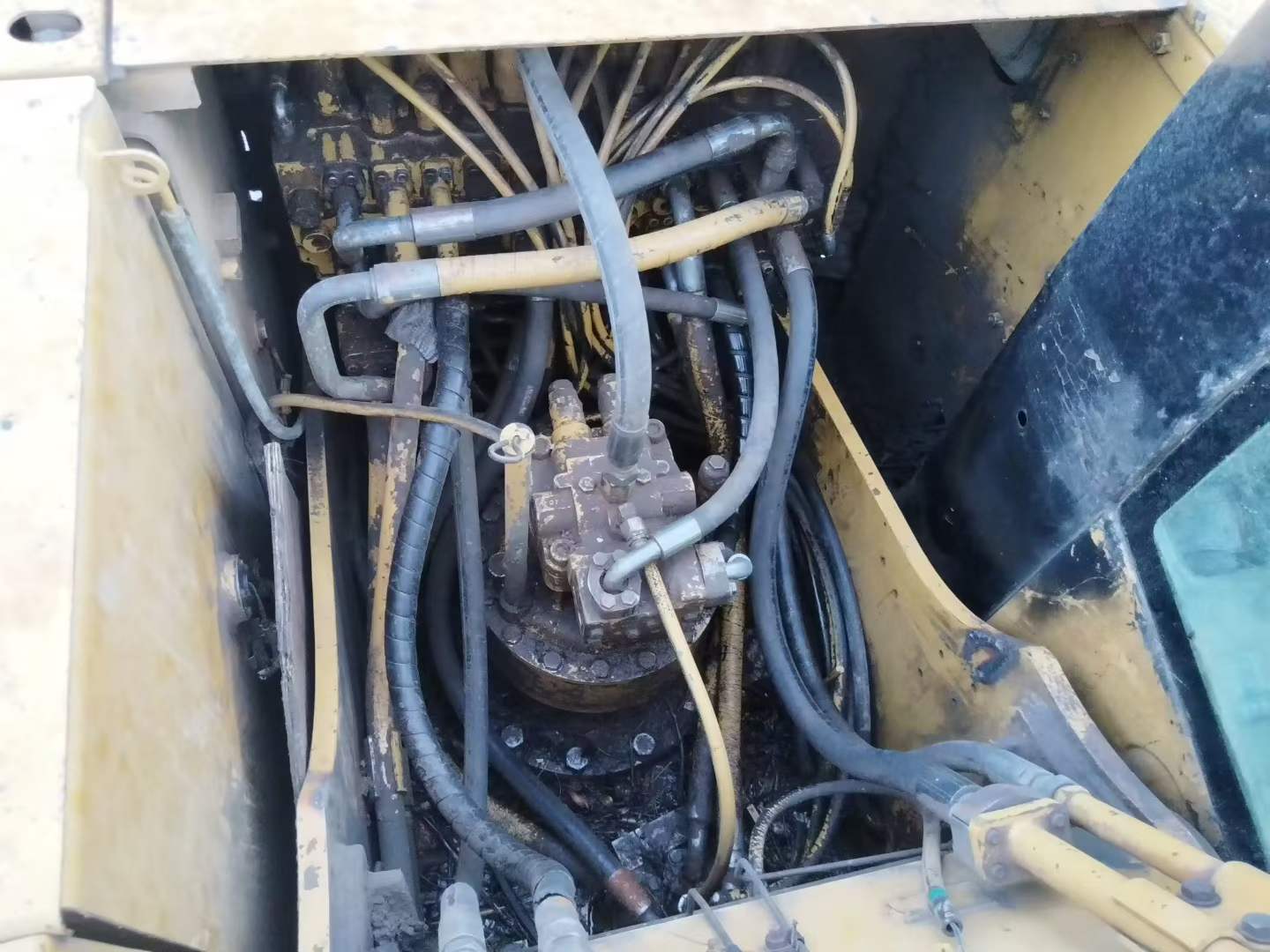 Buy Caterpillar 320D Used Excavator / 6