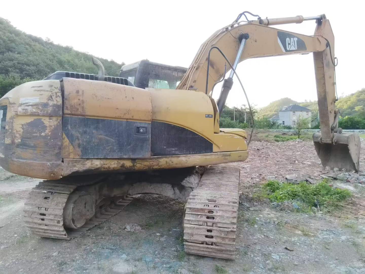 Buy Caterpillar 320D Used Excavator / 3