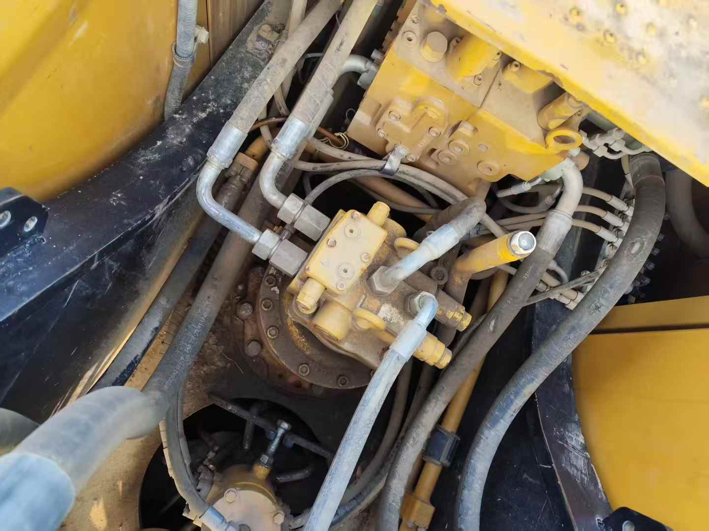 Buy Sany SY200C Used Excavator / 3