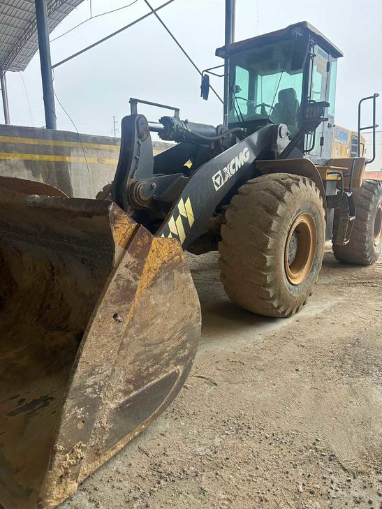 Buy XCMG XE500C Used Loader / 1