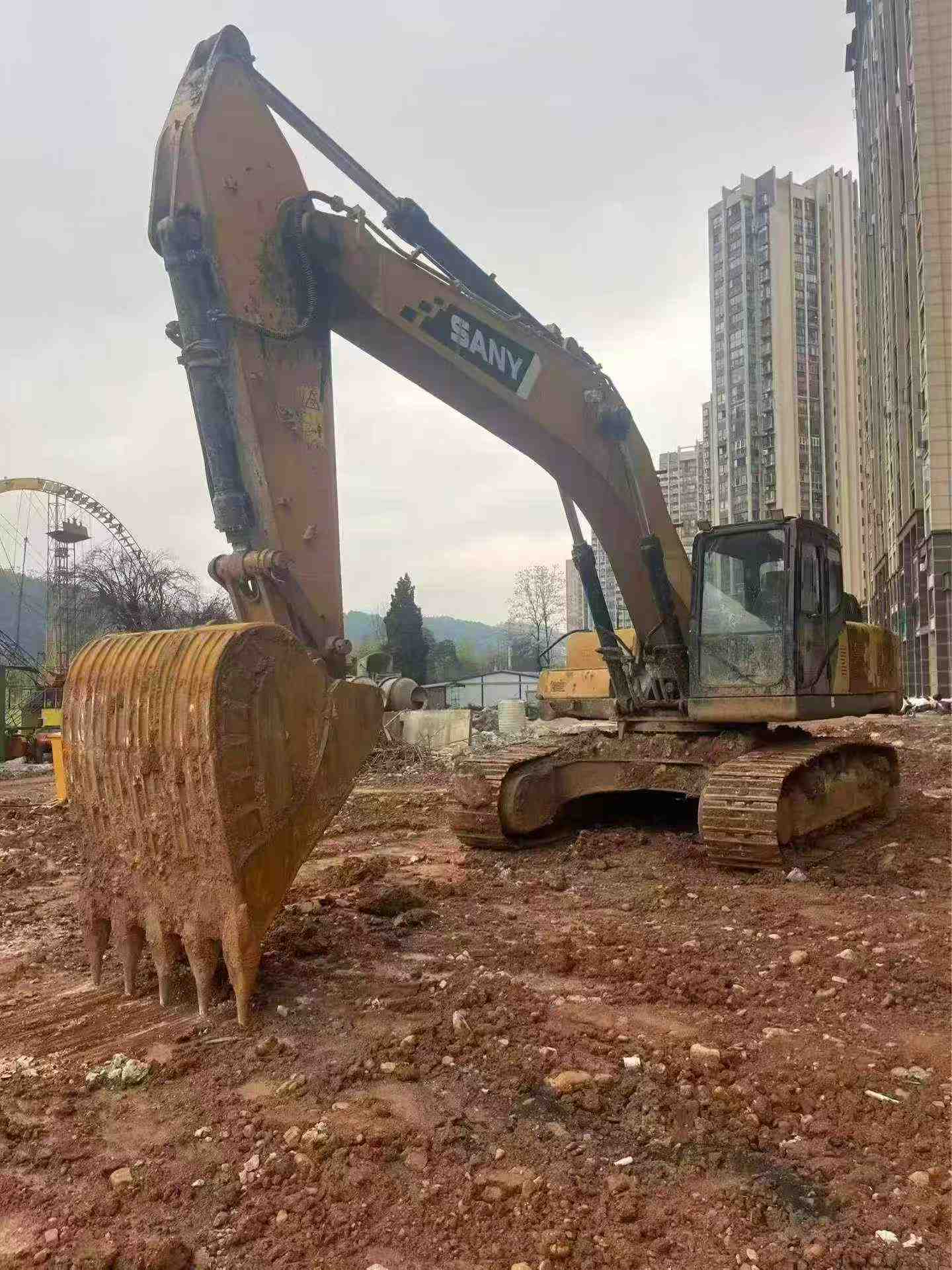 Buy Sany SY285C Used Excavator / 4