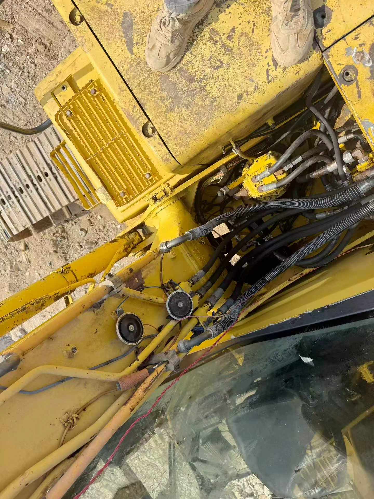 Buy Komatsu PC130-7 Used Excavator / 9