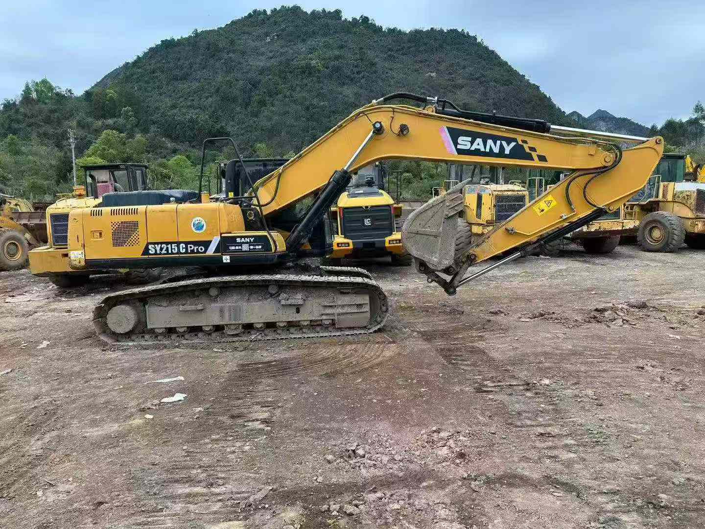 Buy Sany SY215C Used Excavator / 3