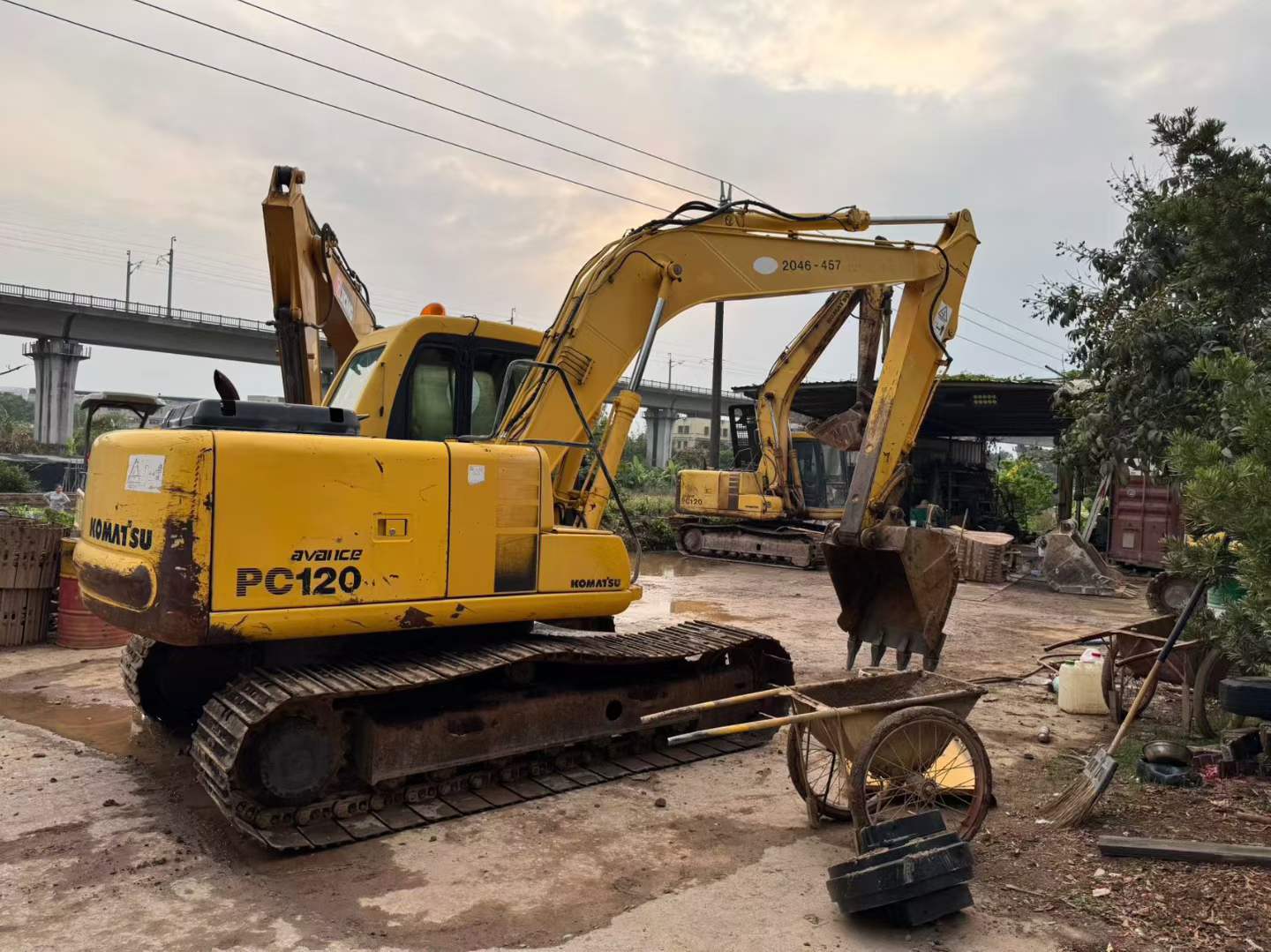 Buy Komatsu PC120-6E Used Excavator / 2