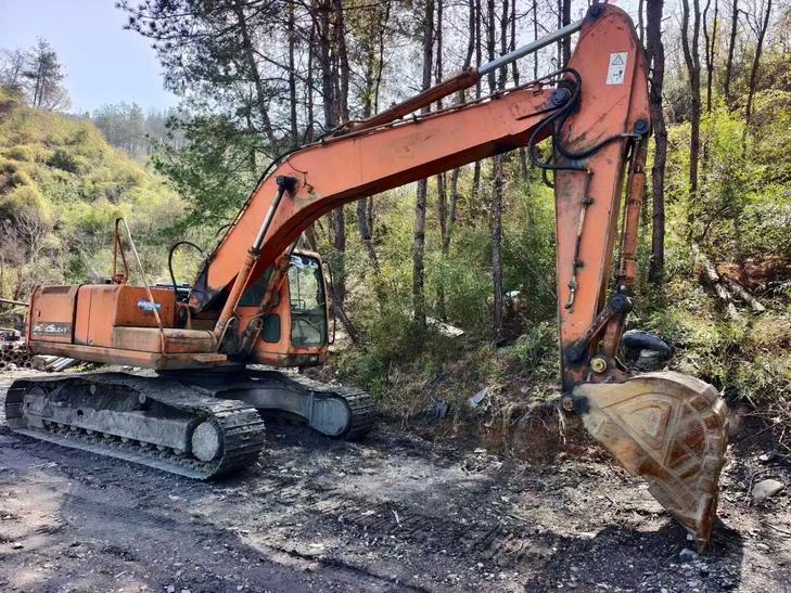 Buy Doosan DH225-7 Used Excavator / 1