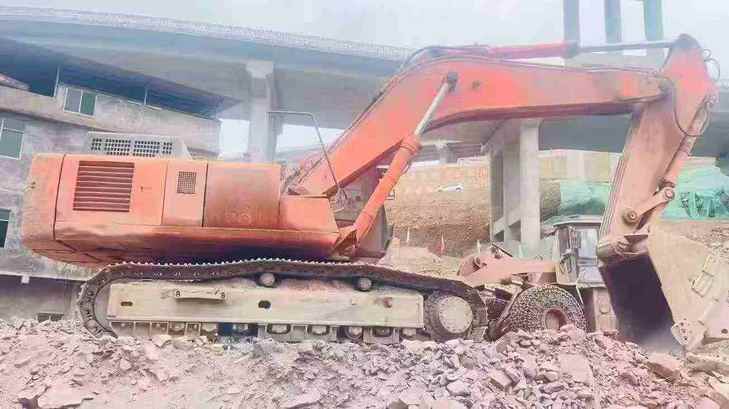 Buy Hitachi ZX450-6 Used Excavator / 1