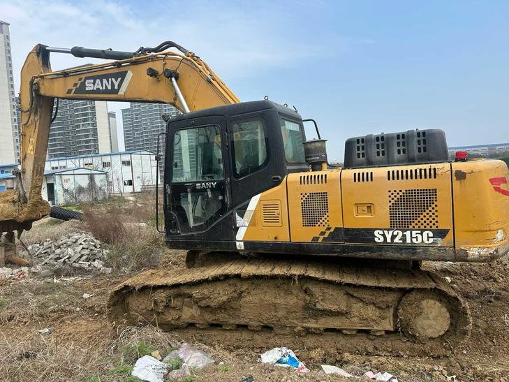 Buy Sany SY215C Used Excavator / 1
